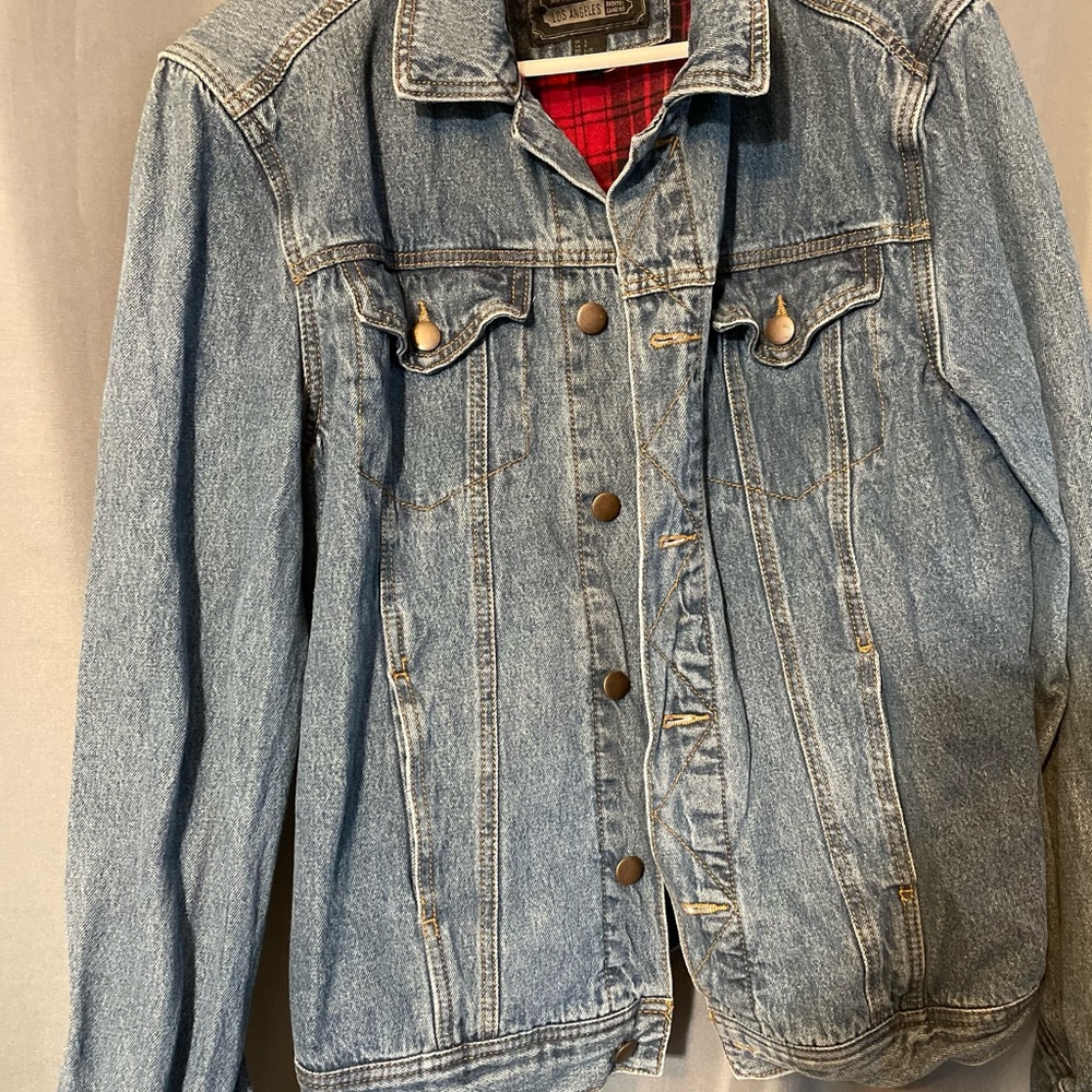 A Nice Men’s Jacket , 21 Men An American Brand